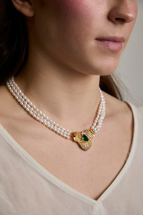 Collar Triple de Perlas de Agua Dulce Cierre Clasico