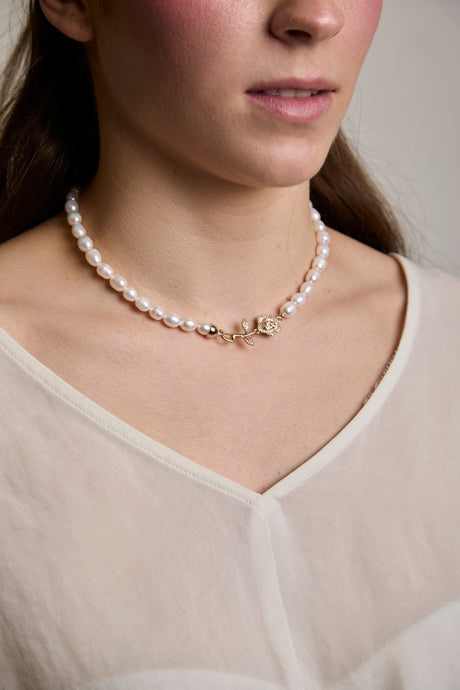 Collar de Perlas de Agua Dulce con Cierre en Rosa