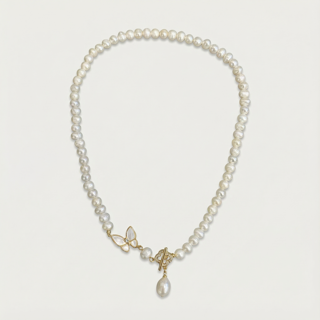 Collar de Perlas Freshwater 6–7 mm · Cierre Dorado Flash