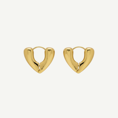 Pendientes dorados Corazón Bold con forma redondeada, acabado pulido y aro seguro, diseño voluminoso y ligero.