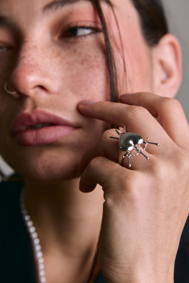 El anillo de las 3 espadas del corazón - Selenova