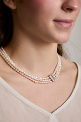 Collar Triple de Perlas de Agua Dulce